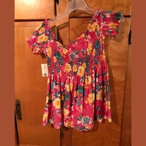 Cute pink flower design off shoulder NWT
